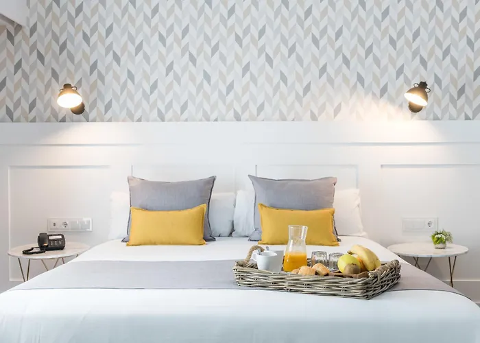 Velázquez 45 by Pillow